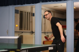 Tafeltenniser in een wedstrijd